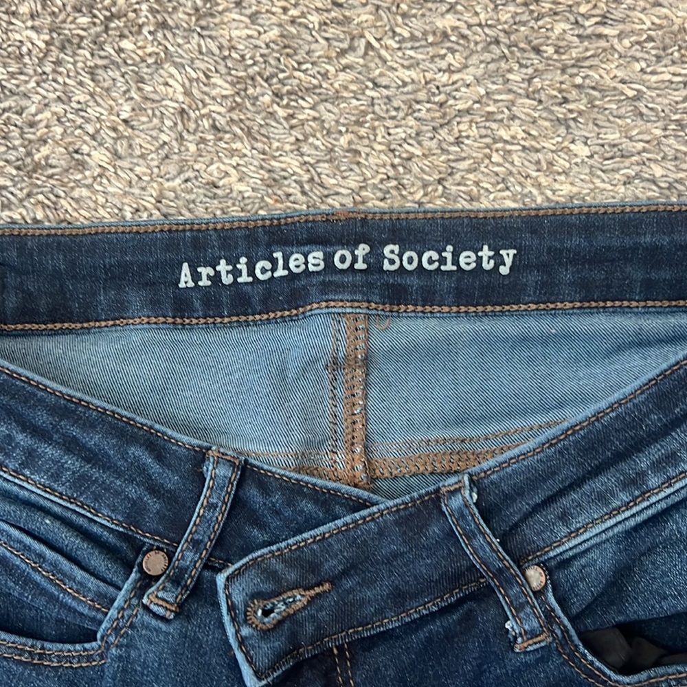Articles of Society. Stretchy jeans. - Picture 2 of 3